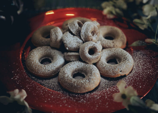 Navigating Yuletide Nostalgia with Traditional Scottish Shortbread - Tree Treasures