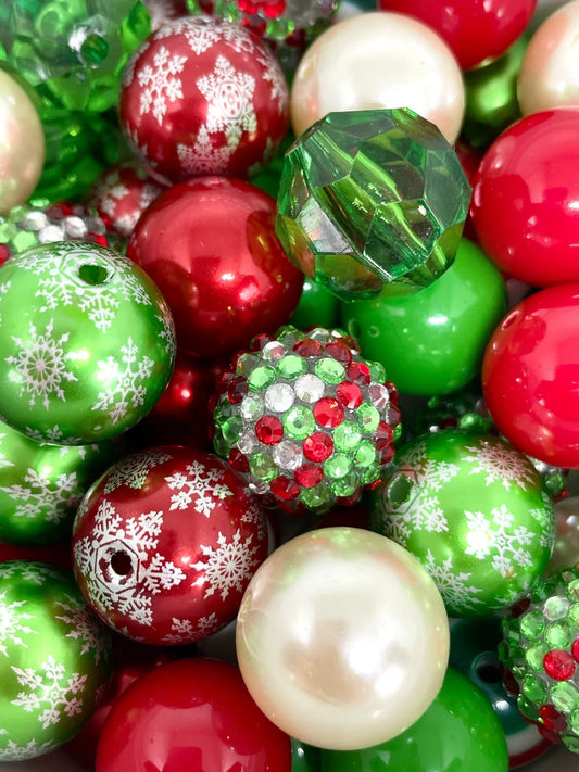 Why Red and Green Are the Traditional Colors of Christmas - Tree Treasures